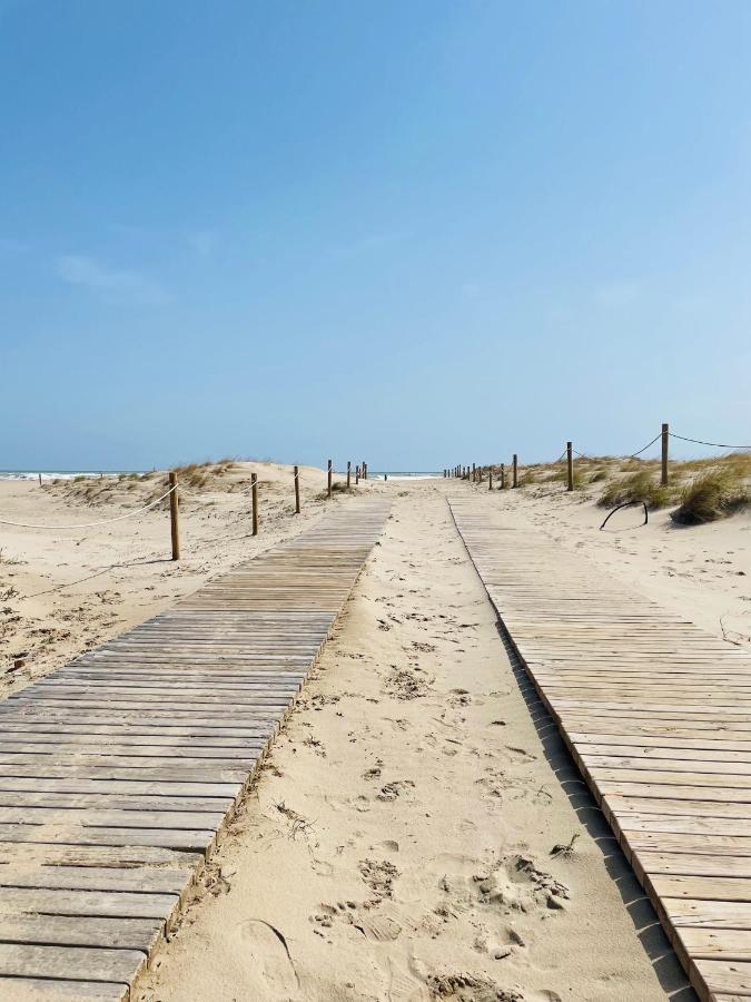 Cozy 2-Bedroom Serviced Apartment With Netflix Sagunto Eksteriør billede